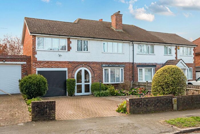 4 Bedroom Semi Detached House For Sale In Byron Road, South Croydon, CR2