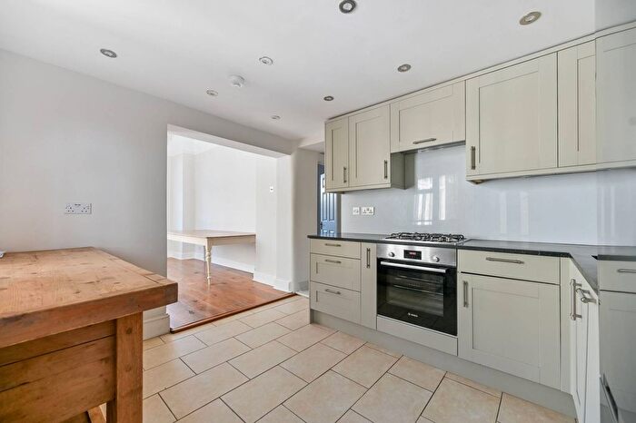 2 Bedroom Flat To Rent In Strawberry Hill Road, Strawberry Hill, Twickenham, TW1