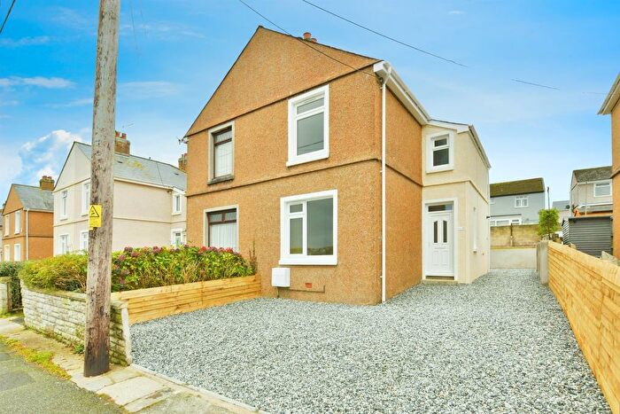 3 Bedroom Semi-Detached House For Sale In Marina Road, Plymouth, PL5