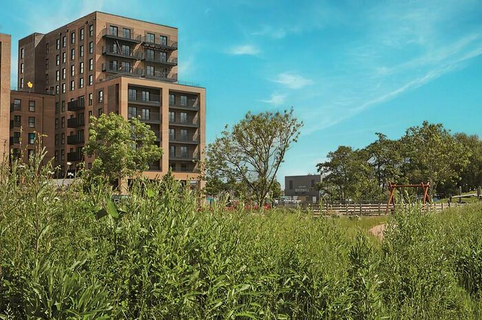 2 Bedroom Property To Rent In Thurlows Court, Colnebrook Drive, Watford, WD18