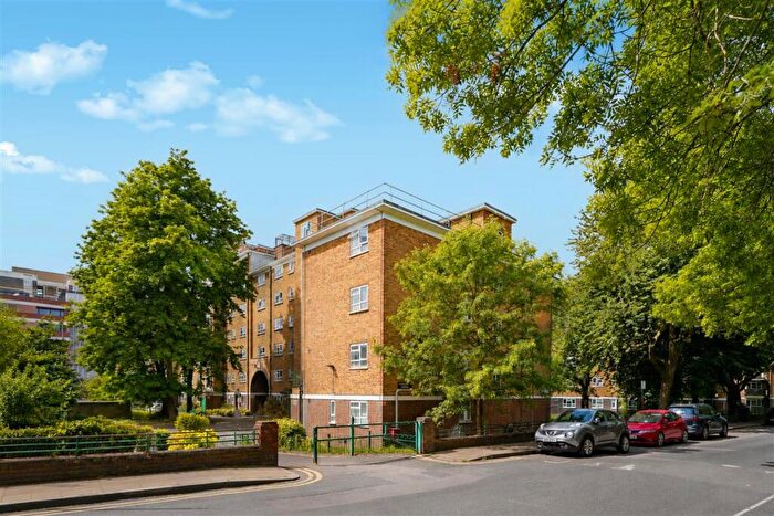 2 Bedroom Flat For Sale In Cranston Estate, N1