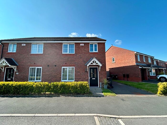 3 Bedroom Semi-Detached House To Rent In Thomson Grove, Halesowen, B62