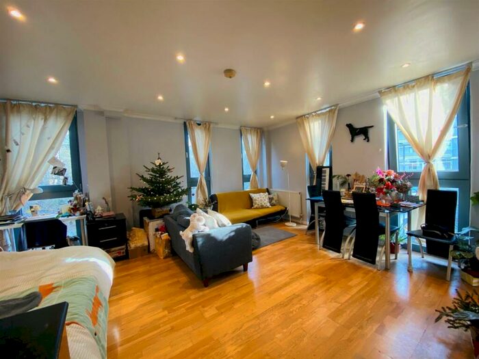 Studio To Rent In Lambros House, Pentonville Road, London, N1