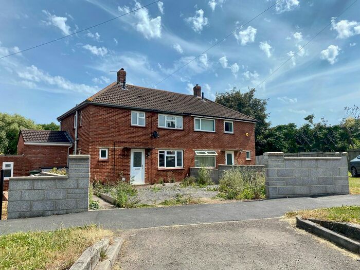 3 Bedroom Semi-Detached House To Rent In Maynard Road, Bristol, BS13