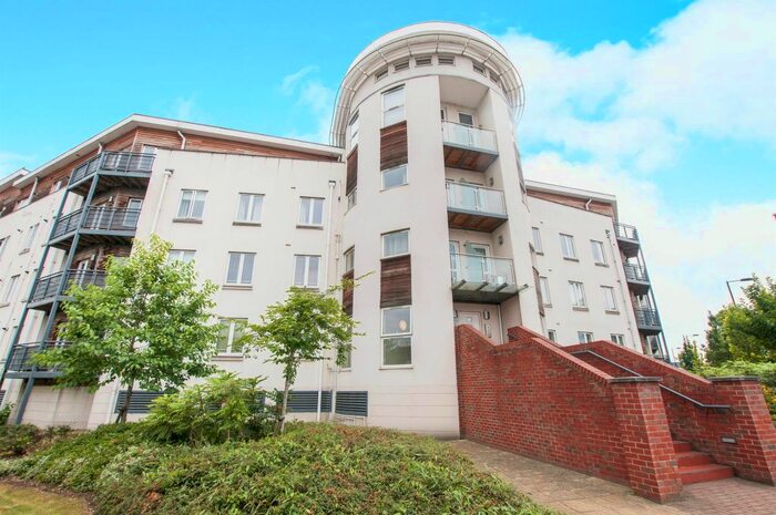 2 Bedroom Penthouse To Rent In Kingsquarter, Maidenhead, SL6