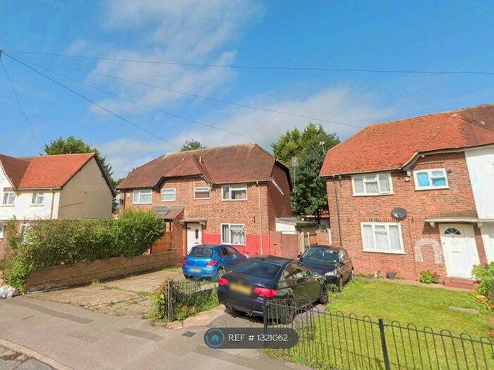 5 Bedroom Semi-Detached House To Rent In Collingwood Road, Hillingdon UB8