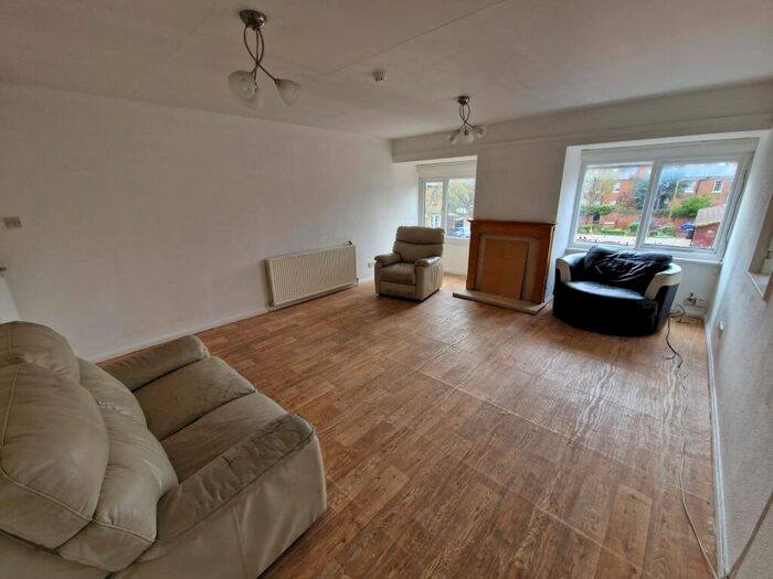 4 Bedroom Apartment To Rent In Holly Street, Leamington Spa, CV32