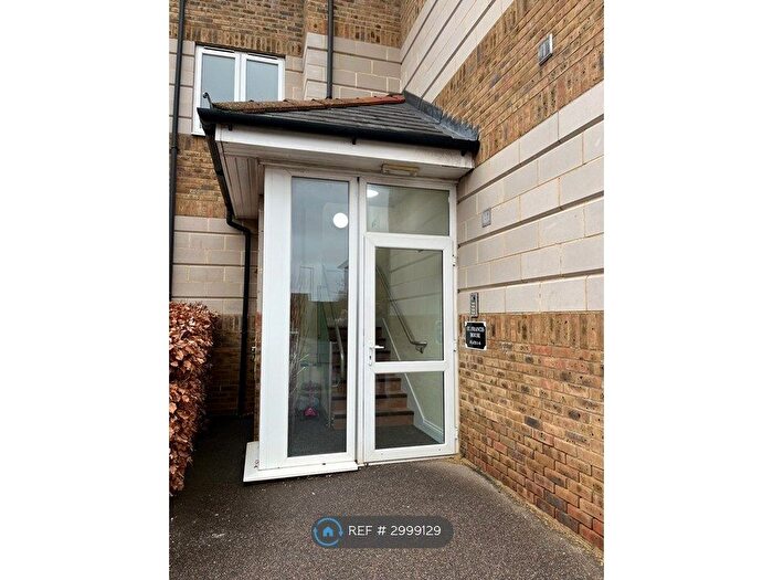 1 Bedroom Flat To Rent In St. Francis House, Stevenage, SG1