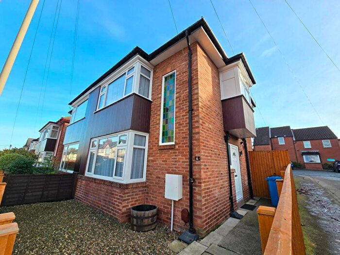 3 Bedroom Semi Detached House To Rent In Harley Street, Scarborough, YO12