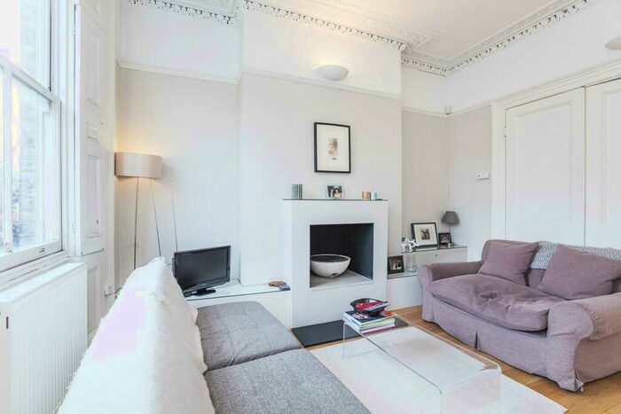 1 Bedroom Flat To Rent In Richmond Avenue, Barnsbury, N1