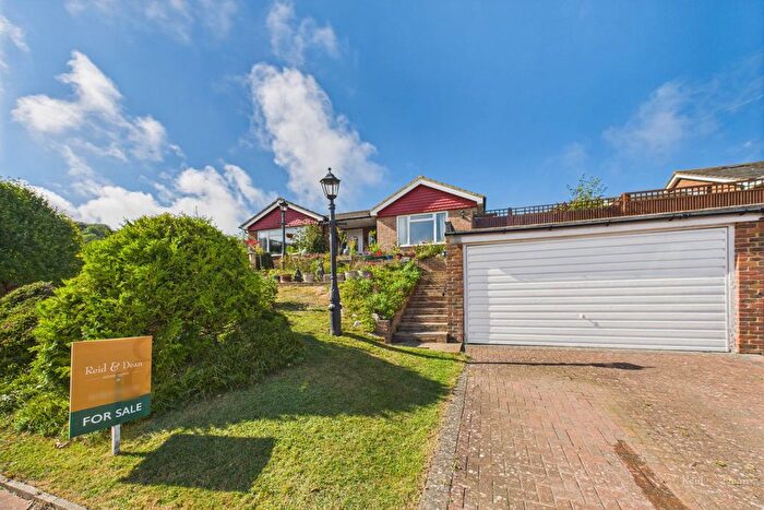 3 Bedroom Bungalow For Sale In Cranborne Avenue, Eastbourne, BN20