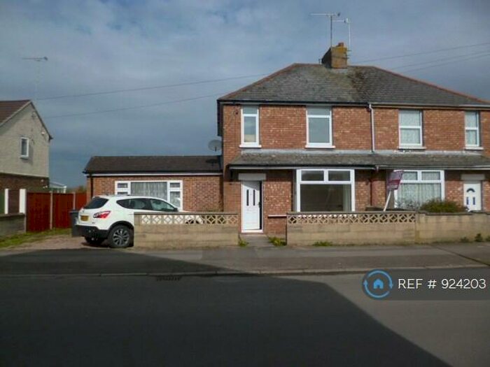 5 Bedroom Semi-Detached House To Rent In Hughes Street, Swindon, SN2
