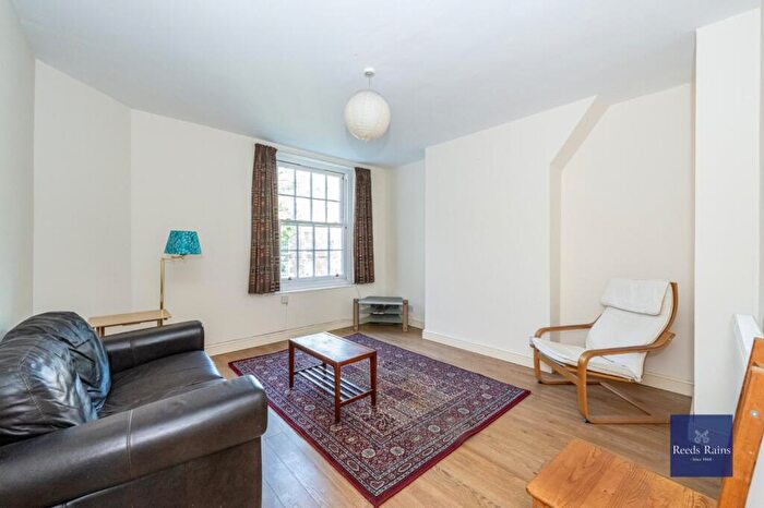 1 Bedroom Apartment For Sale In Lambeth Walk, London, SE11