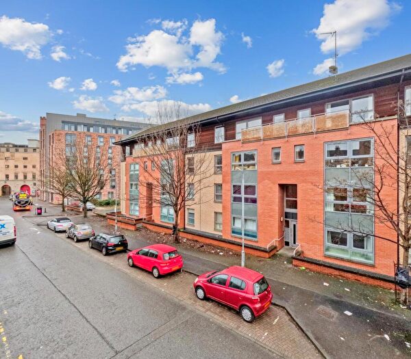 2 Bedroom Flat To Rent In Dunaskin Street, Flat, Partick, Glasgow, G11