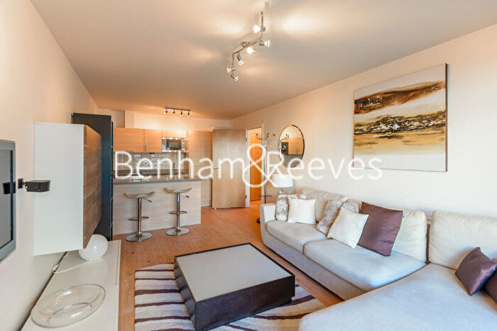 1 Bedroom Apartment To Rent In Boulevard Drive, Colindale, NW9