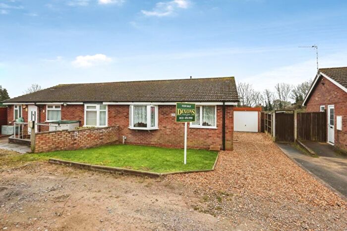 2 Bedroom Bungalow For Sale In Quantock Close, Birmingham, West Midlands, B45