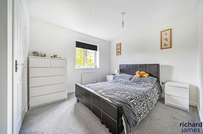 3 Bedroom Terraced House For Sale In Malone Avenue, St Andrews Ridge, Swindon, SN25