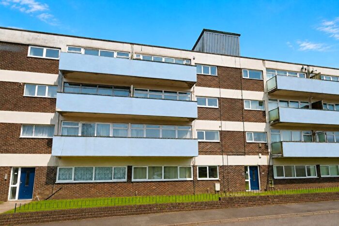 1 Bedroom Flat To Rent In Moorside Court, Newcastle Upon Tyne, NE5
