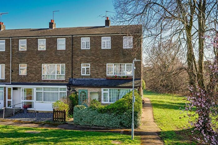 4 Bedroom End Of Terrace House To Rent In Datchworth Turn, Leverstock Green, Hemel Hempstead, HP2