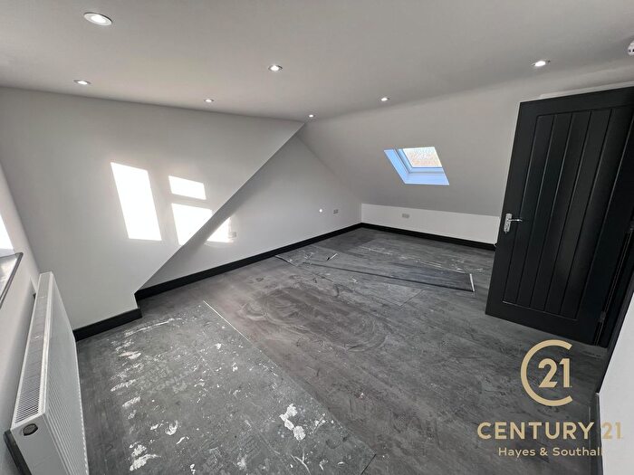 5 Bedroom Semi Detached House To Rent In Sipson Lane, UB7