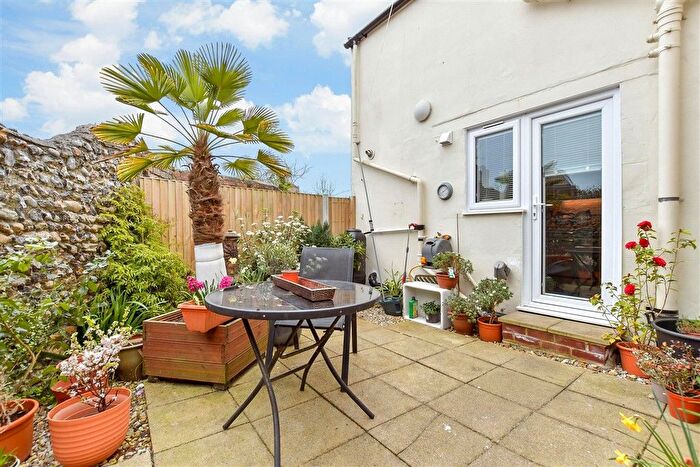 3 Bedroom Semi Detached House For Sale In Upton Road, Broadstairs, Kent, CT10