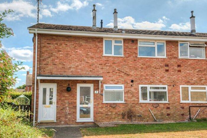 2 Bedroom Maisonette To Rent In Springfield Grove, Southam, CV47