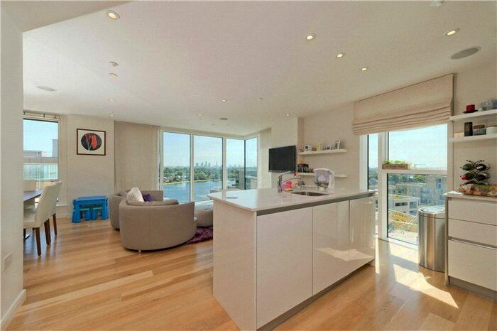 3 Bedroom Flat To Rent In Residence Tower, Woodberry Grove, London, N4