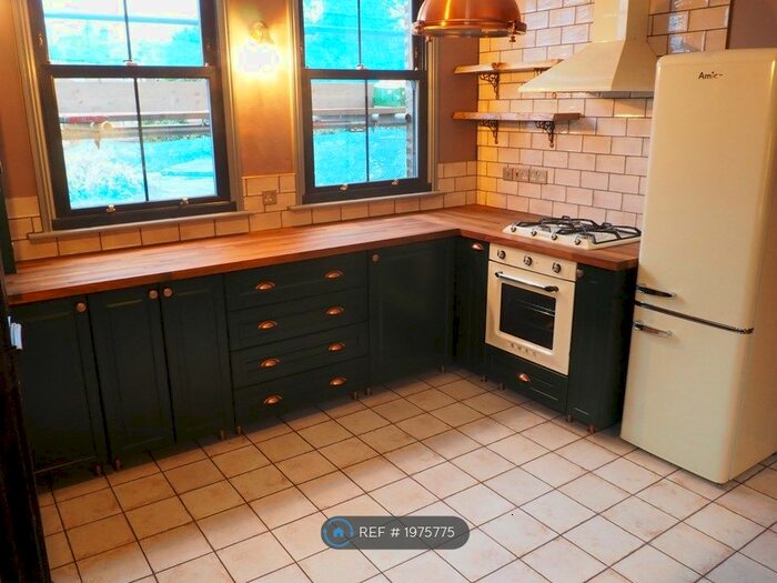 2 Bedroom Flat To Rent In Salisbury Mansions, London, N15