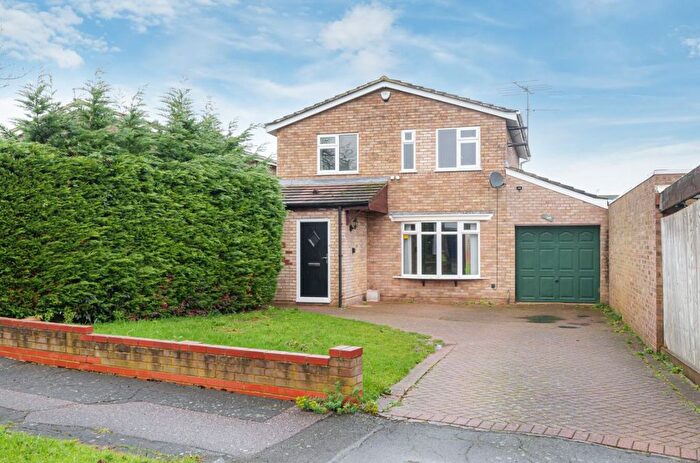 4 Bedroom Detached House To Rent In Prinknash Road, Bedford, MK41