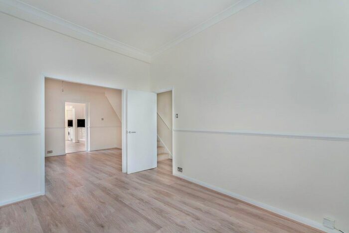 4 Bedroom Terraced House To Rent In Cromwell Road, Muswell Hill, N10