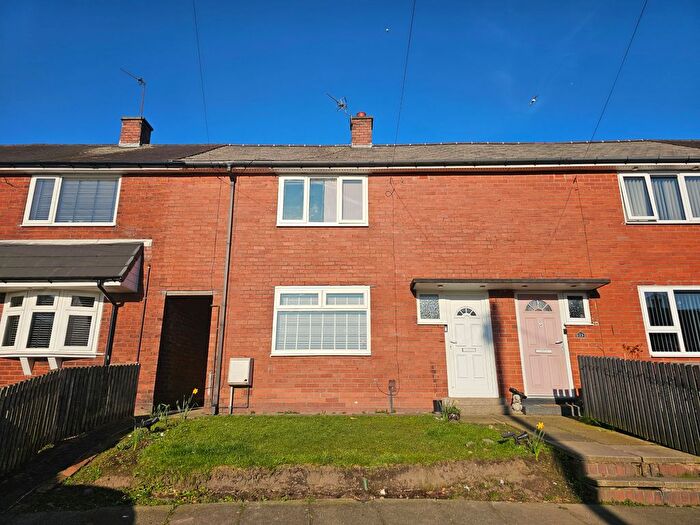 3 Bedroom Terraced House For Sale In Essex Avenue, Bury, BL9
