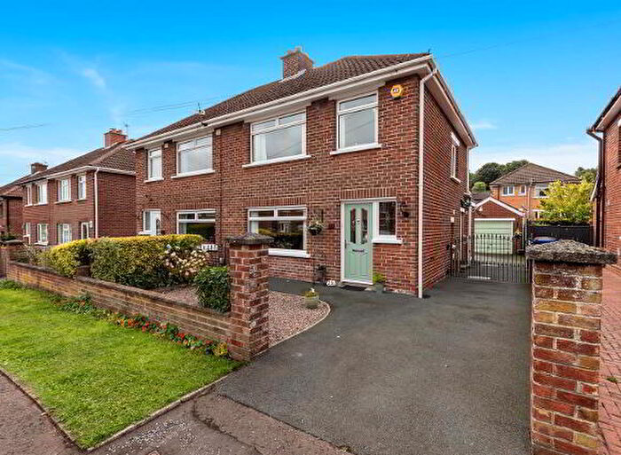 3 Bedroom Semi-Detached House For Sale In Kilmakee Park, Belfast, BT5