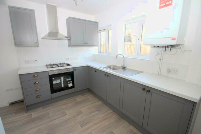 3 Bedroom Semi-Detached House To Rent In Aspen Way, CH2