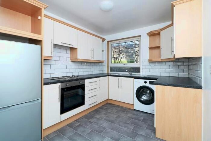 2 Bedroom Flat To Rent In Dudhope Street, Dundee, DD1