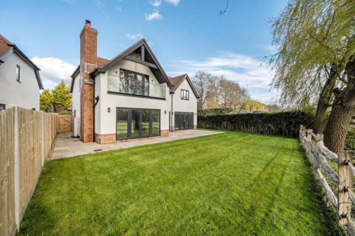 4 Bedroom Detached House For Sale In Marshmead Close, Clarendon, Salisbury, Wiltshire, SP5