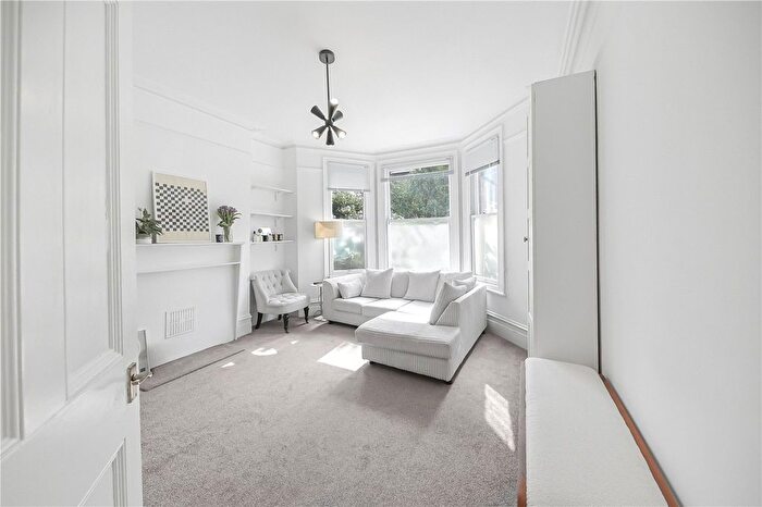 2 Bedroom Flat To Rent In Essendine Road, London, W9