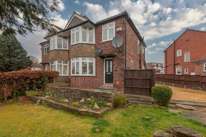 3 Bedroom Semi-Detached House To Rent In The Avenue, Alwoodley, Leeds, LS17