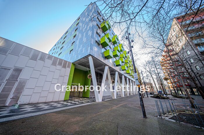 2 Bedroom Flat For Sale In Ropeworks, IG11