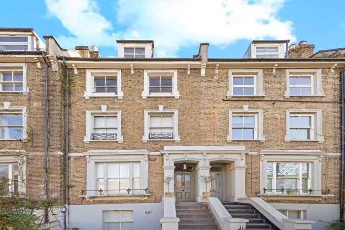 2 Bedroom Flat For Sale In Manse Road, London, N16