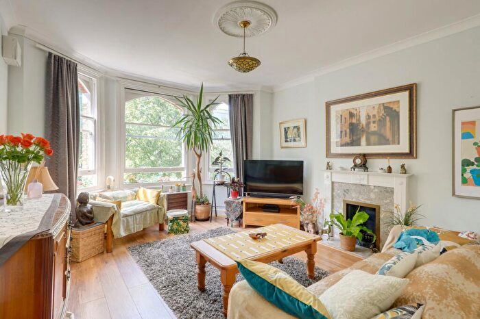 2 Bedroom Flat For Sale In London Road, Forest Hill, SE23