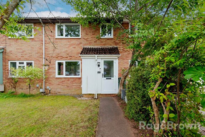 3 Bedroom Terraced House For Sale In Woodlawn Way, Thornhill, Cardiff, CF14