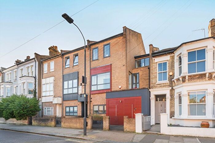 5 Bedroom Terraced House For Sale In Thornfield Road, Shepherds Bush, W12