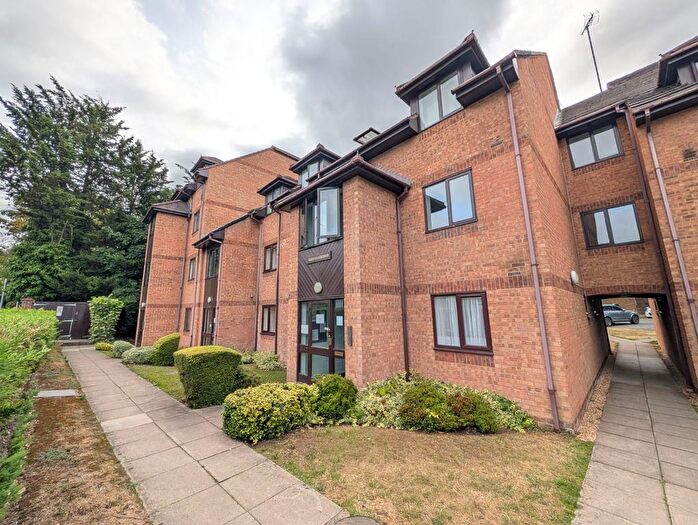 2 Bedroom Flat To Rent In Rickmansworth Road, Watford, WD18