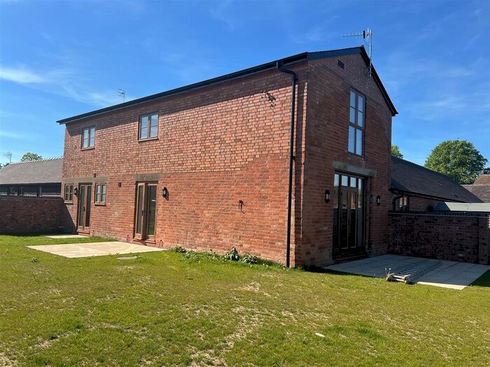 3 Bedroom Barn Conversion To Rent In Upton Road, Powick, Worcester, WR2