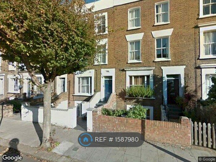 2 Bedroom Terraced House To Rent In Coningham Road, Shepherds Bush, W12