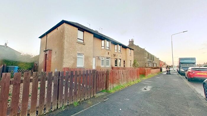 2 Bedroom Flat To Rent In West Main Street, Broxburn, West Lothian, EH52