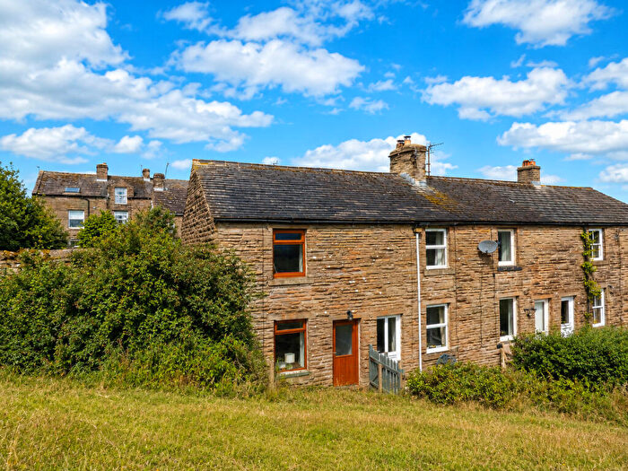 2 Bedroom End Of Terrace House For Sale In Gardenwell Cottages, Burtersett, DL8