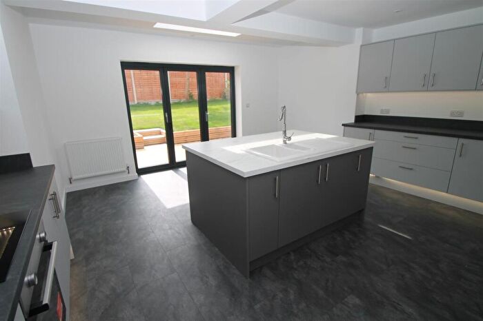 4 Bedroom Detached House For Sale In Cherry Tree Lane, Halesowen, B63