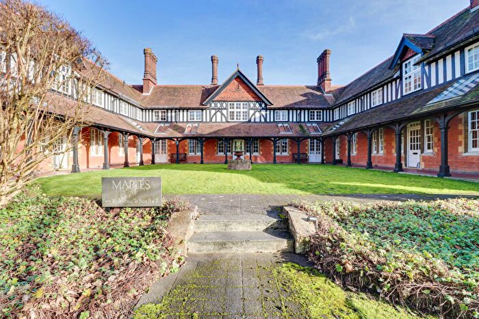 3 Bedroom End Of Terrace House For Sale In Maples, Clarence Road, Harpenden, AL5