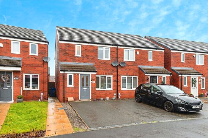 3 Bedroom Semi Detached House For Sale In Halls Close, Radcliffe, Manchester, Greater Manchester, M26